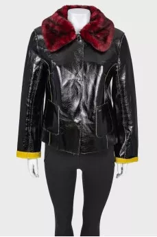 Patent coat with fur collar