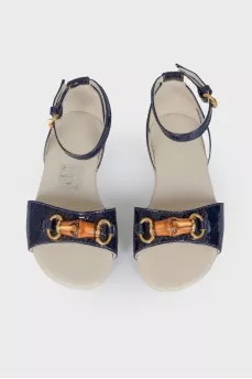 Children's sandals with bamboo accessory