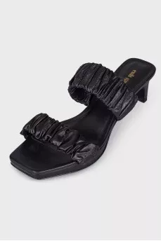 Drawstring leather sandals