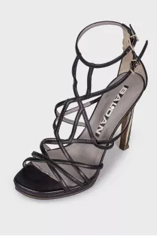 Weave sandals