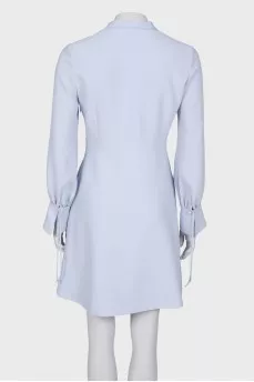 Fitted dress with ties at the chest