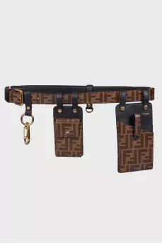 Belt with fastening pockets