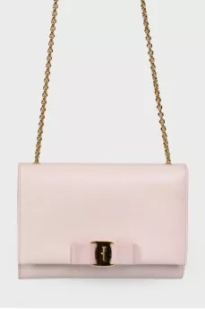 Leather pink handbag with shoulder chain