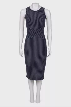 Slim-fit shoulder dress