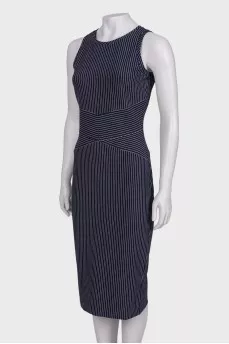 Slim-fit shoulder dress