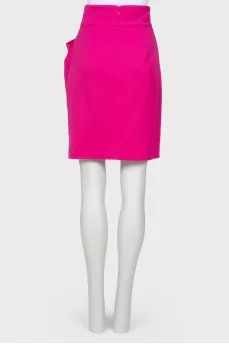 Pink pleated skirt