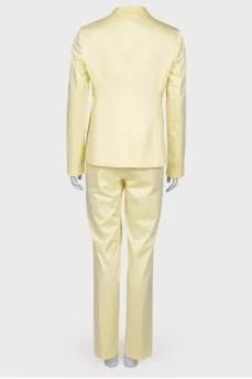 Light yellow suit