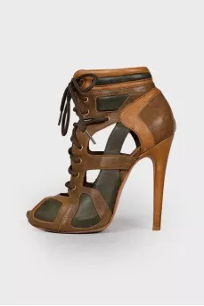 Leather sandals in green and brown