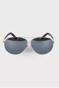 Sunglasses with green lenses