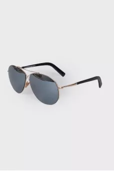 Sunglasses with green lenses