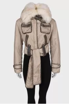 Short jacket with fur