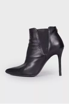 Leather ankle boots with stiletto heels