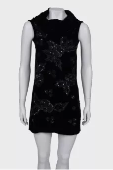 Velor dress with sequin flowers
