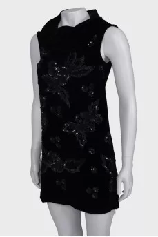 Velor dress with sequin flowers