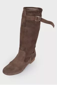 Suede low heel boots
