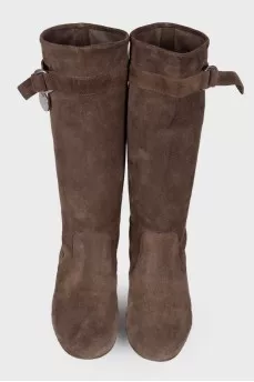 Suede low heel boots