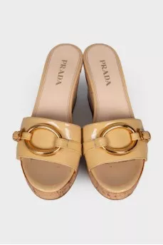 Slippers with cork soles