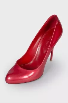 Red patent leather shoes