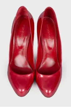 Red patent leather shoes
