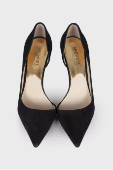 Side cutout suede pumps