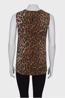 Blouse in leopard print with tag