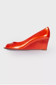 Orange shoes with open toecap