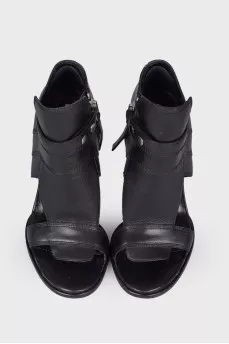 Black leather sandals with zip