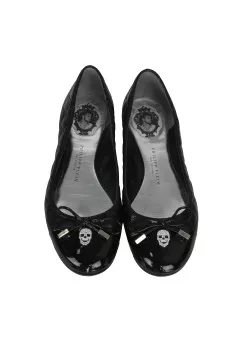 Classic ballet flats with diamond stitch