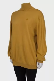Turtle neck wool sweater