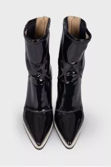 Lacquered ankle boots with heels