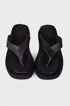 Square toecap flip flops