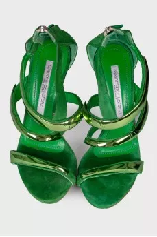 Sandals with metal inserts