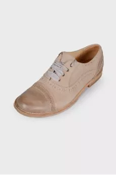 Light gray leather brogues
