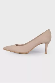 Pointed toe suede pumps