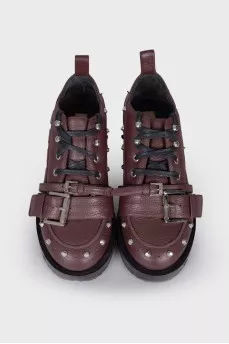 Leather shoes with metal rhinestones