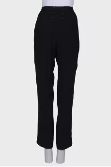 Black trousers with elastic
