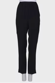 Black trousers with elastic