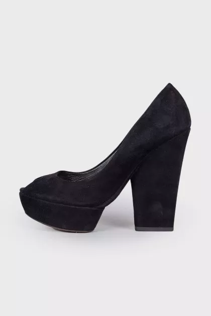 Peep-toecap suede pumps