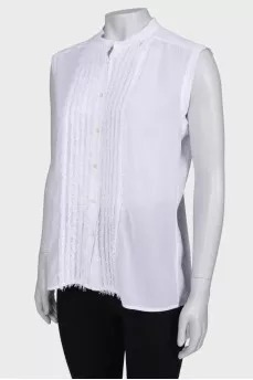 White blouse with front fringe
