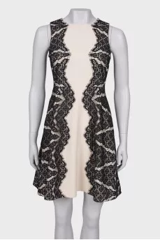 Dress with lace on the sides