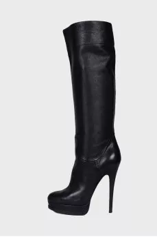 High heel boots