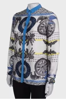 Blouse in abstract print