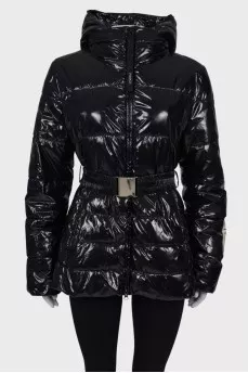 Lacquer jacket with a belt
