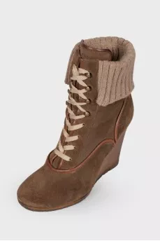 Knitted suede boots