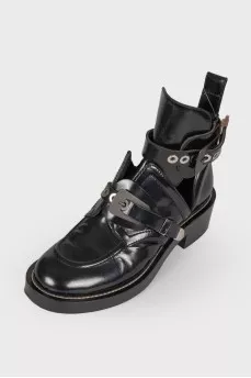 Buckle patent leather ankle boots