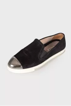 Slipons with metal toecap