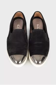 Slipons with metal toecap