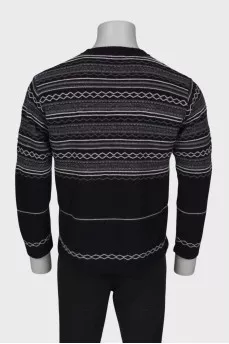 Men's sweater with a pattern
