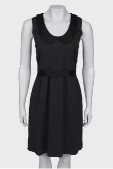 Wool dress with round neck