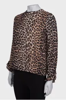 Blouse in leopard print